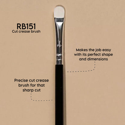RB151 Cut Crease Brush